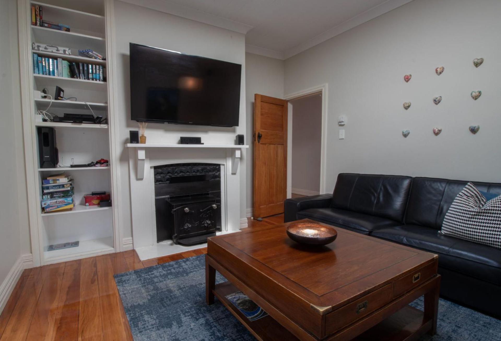 Fabulous In Fitzroy Comfortably Sleeps Ten Guests New Plymouth Exterior photo