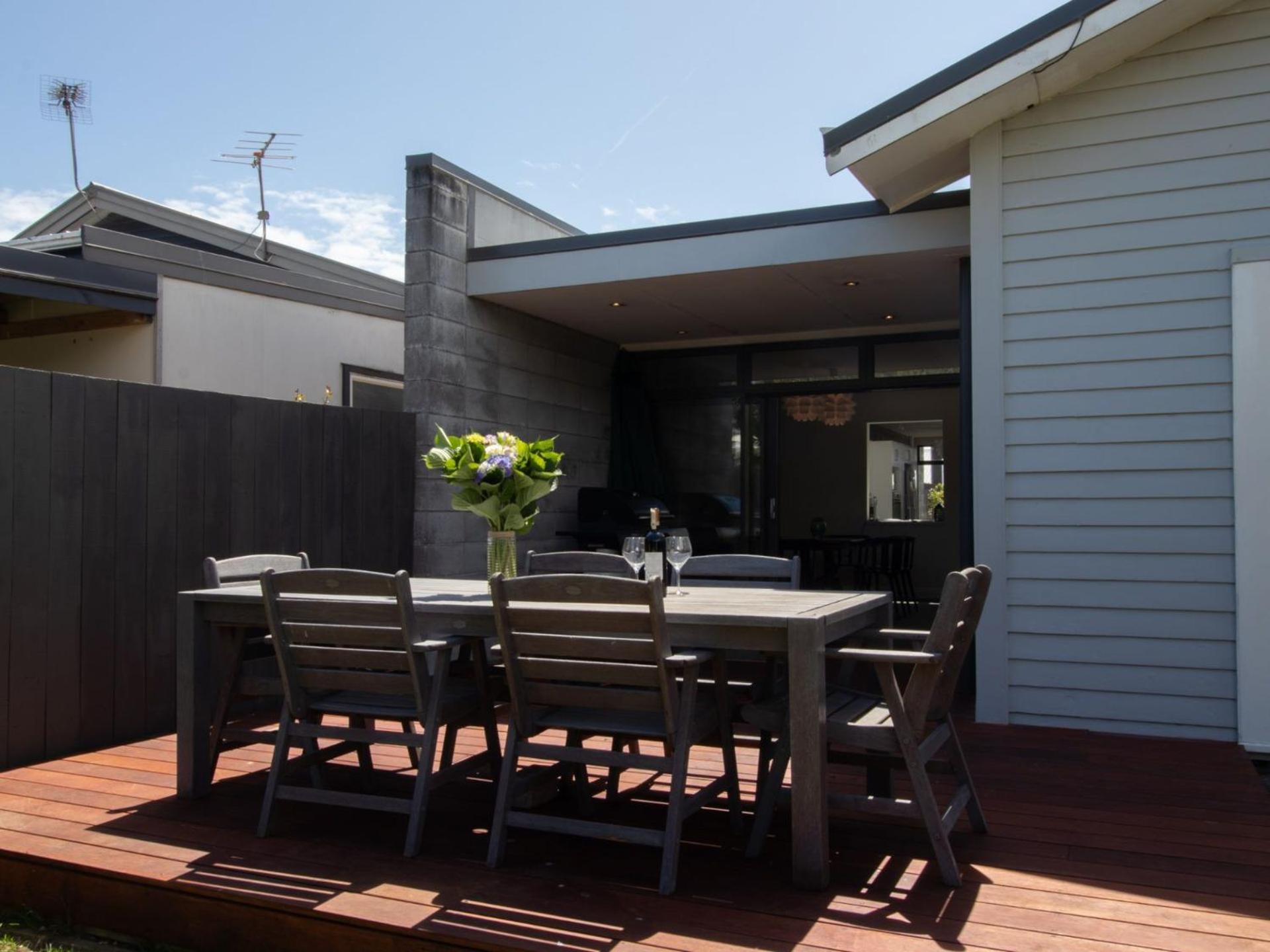 Fabulous In Fitzroy Comfortably Sleeps Ten Guests New Plymouth Exterior photo