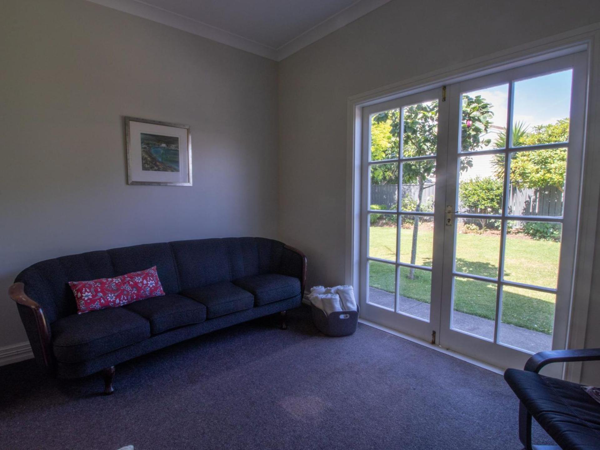 Fabulous In Fitzroy Comfortably Sleeps Ten Guests New Plymouth Exterior photo